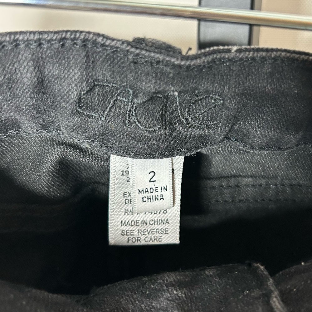 Cache Low Rise Skinny Jeans - Picture 6 of 10